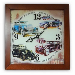 Квадратные часы с рисунком 'Ретро Авто'. Размер: 30х30 см. Материал стекло, дерево.