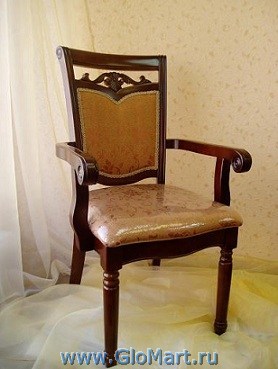 кресло из дерева